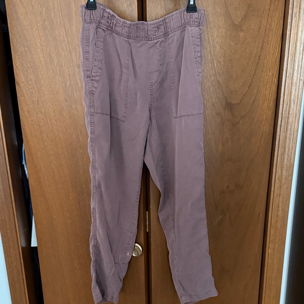 GAP Women’s Tencel Pants in Dusty Plum